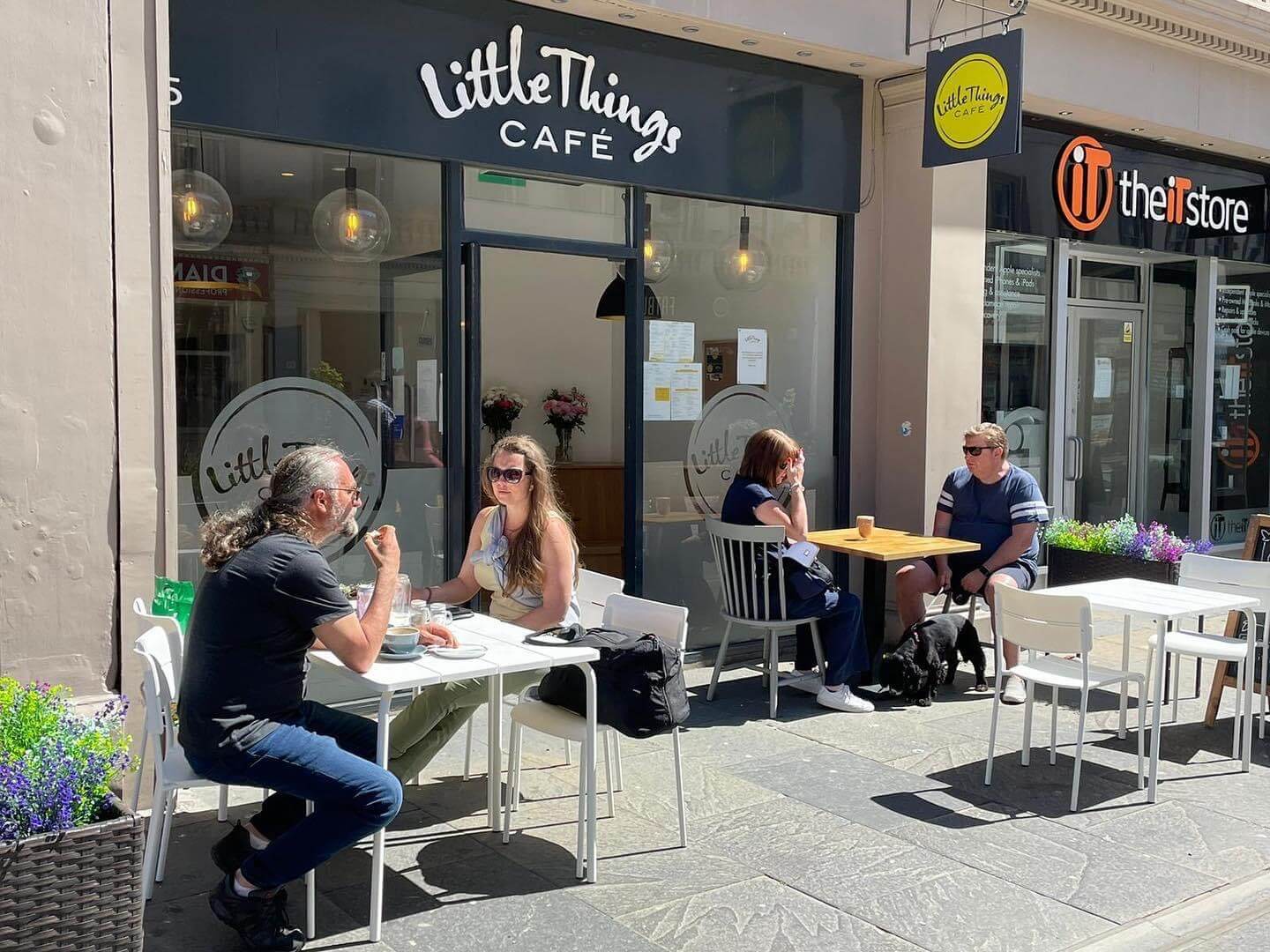 Little Things Cafe