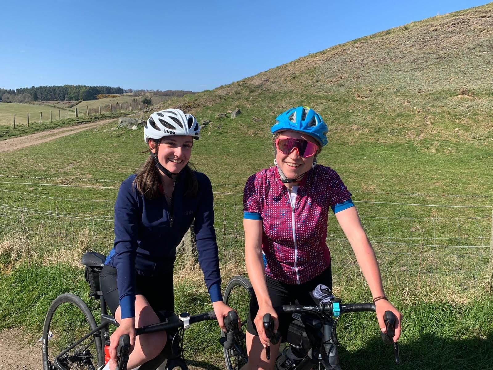 cycling-north-around-Dundee