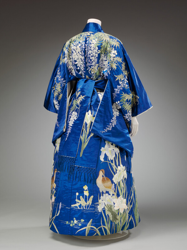 Kimono for export probably Kyoto 1905 15 © Victoria and Albert Museum London Small