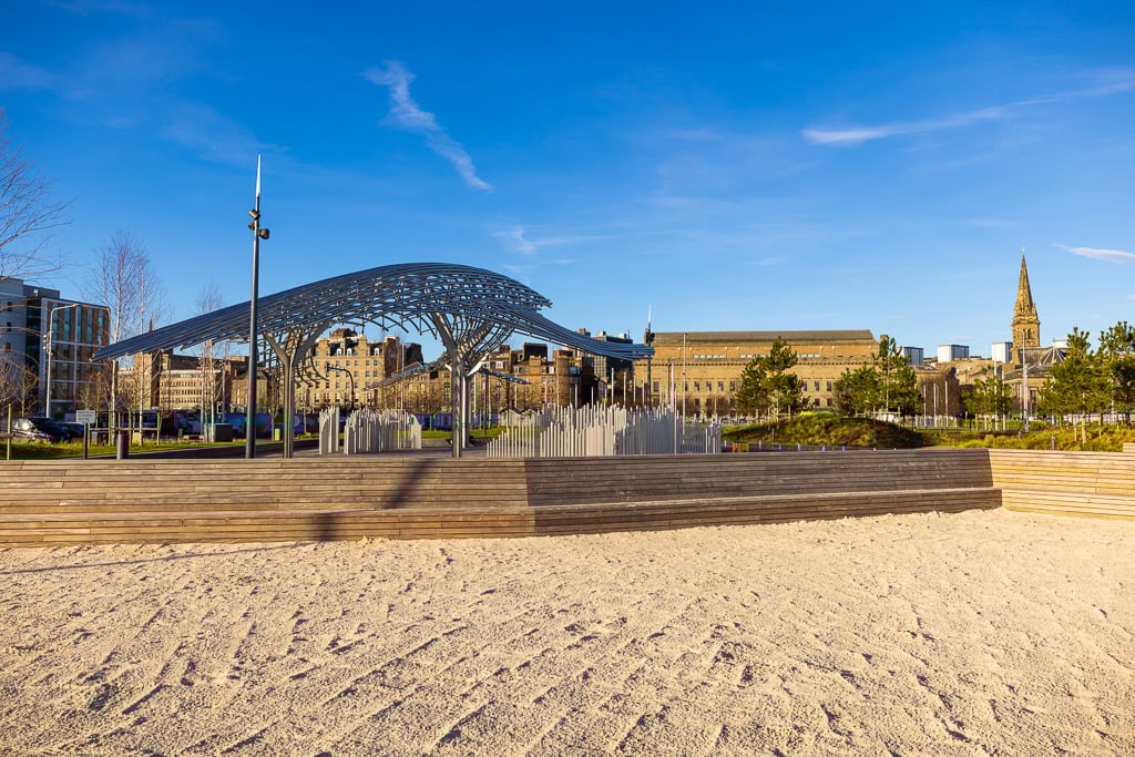 95181 tay whale sculpture in dundee waterfront gardens